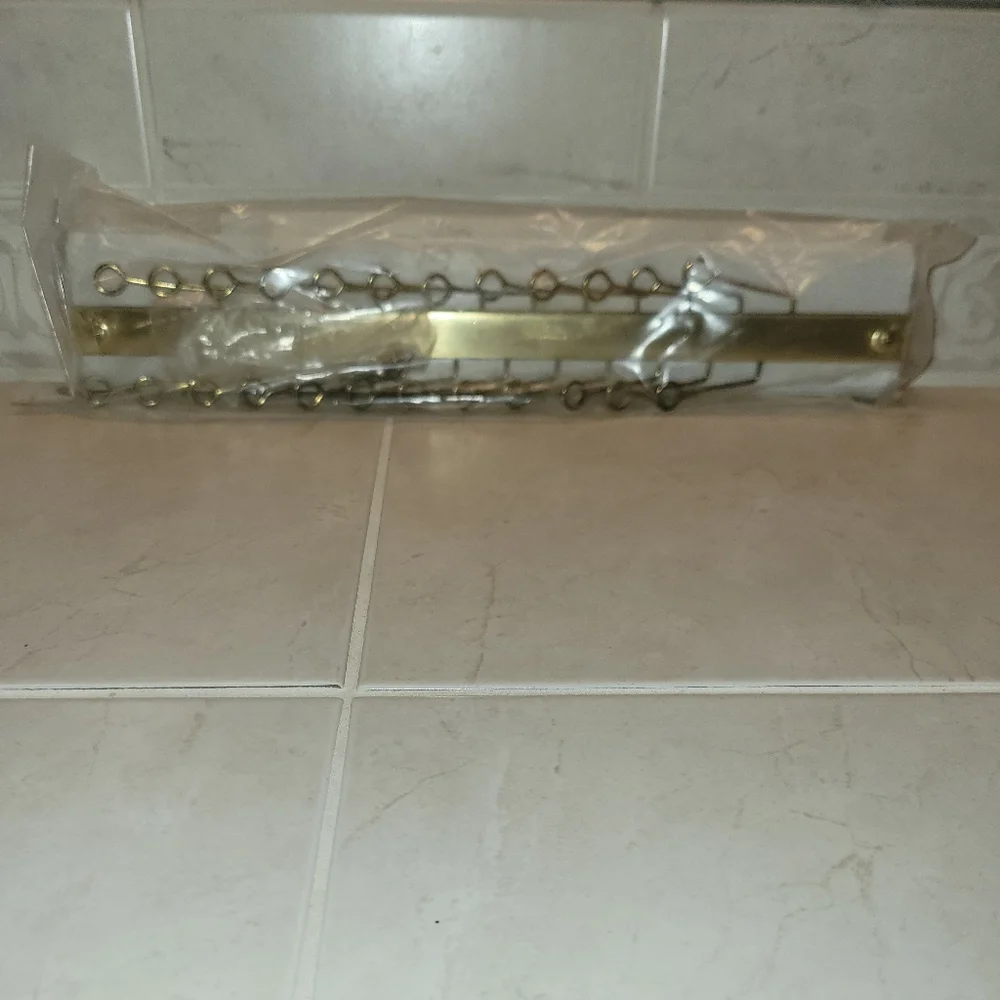 Easy Stor Sliding Tie/Scarf Rack
